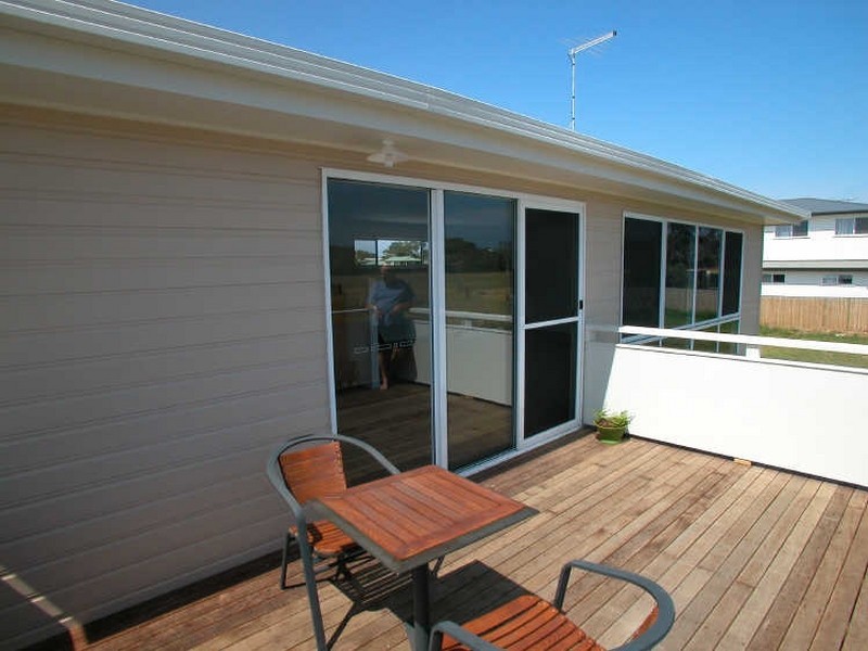 12 Anthony Court, Cowes VIC 3922