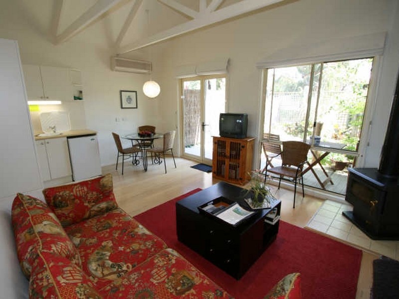 37 Chapel Street, Cowes VIC 3922