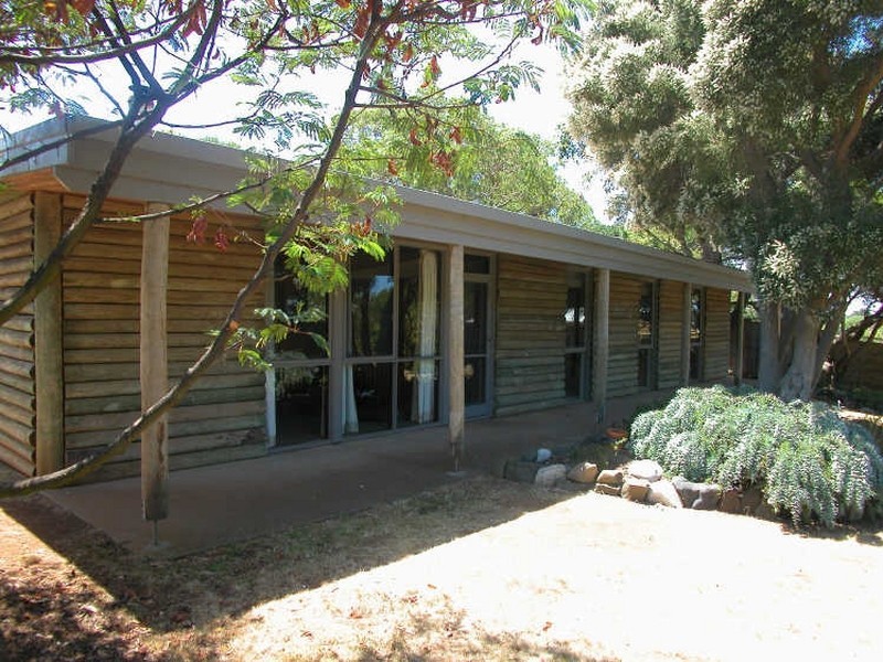 2-4 Sun Court, Sunset Strip VIC 3922