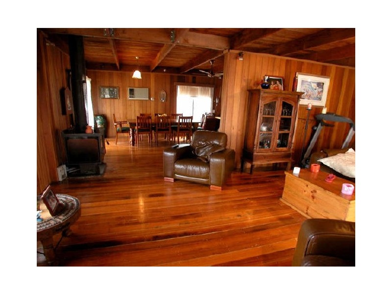 12 St Georges Road, Cowes VIC 3922