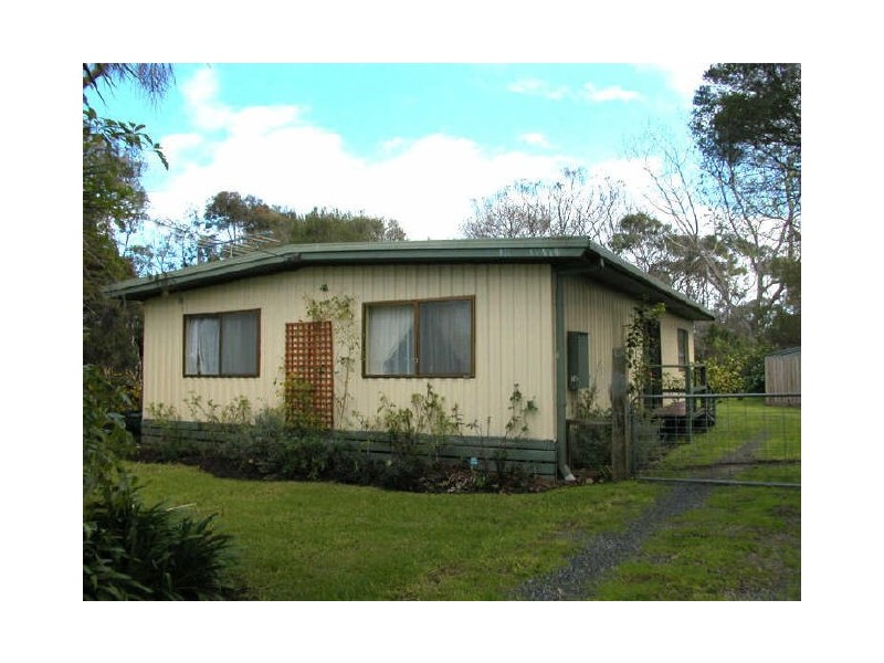 16 McKenzie Road, Cowes VIC 3922
