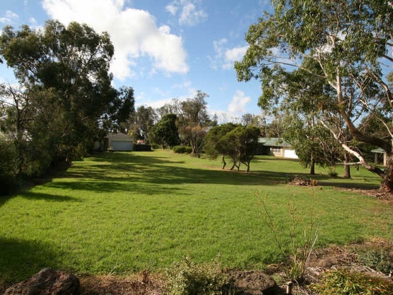 14 Gordon Street, Cowes VIC 3922