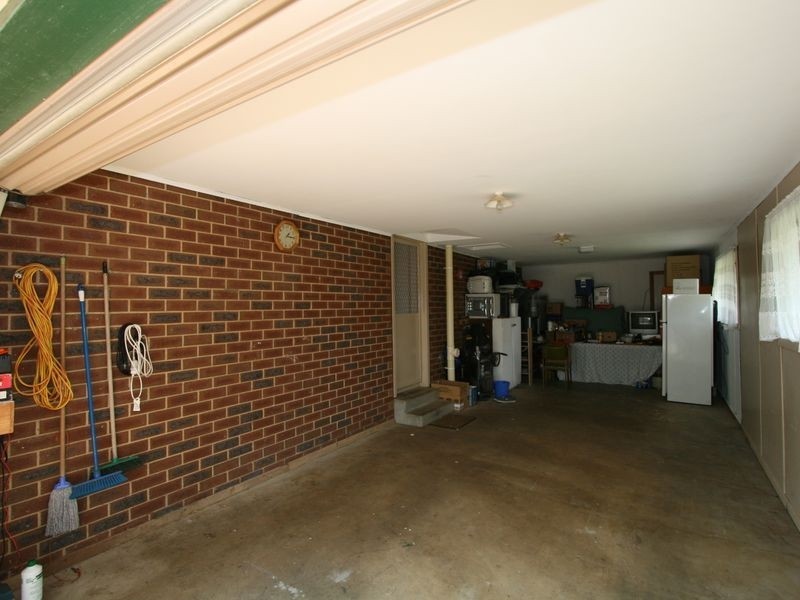 1 Leslie Avenue, Cowes VIC 3922