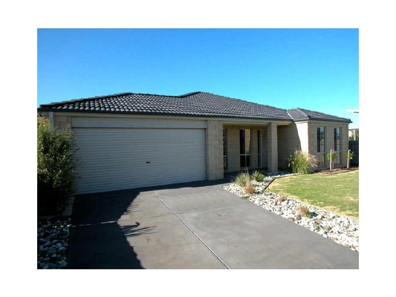 42 Katherine Circuit, Cowes VIC 3922