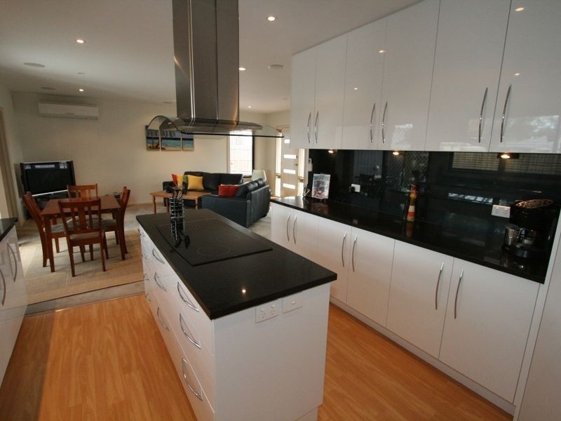 3 Eucalypt Close, Cowes VIC 3922
