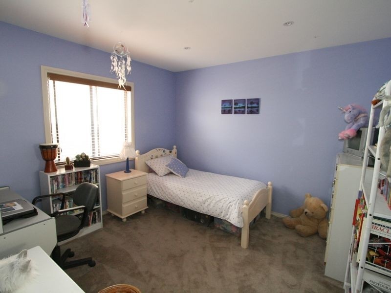 3 Eucalypt Close, Cowes VIC 3922