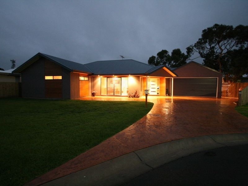 3 Eucalypt Close, Cowes VIC 3922