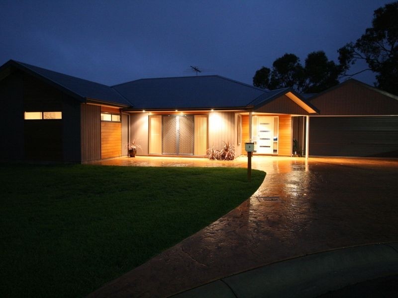 3 Eucalypt Close, Cowes VIC 3922