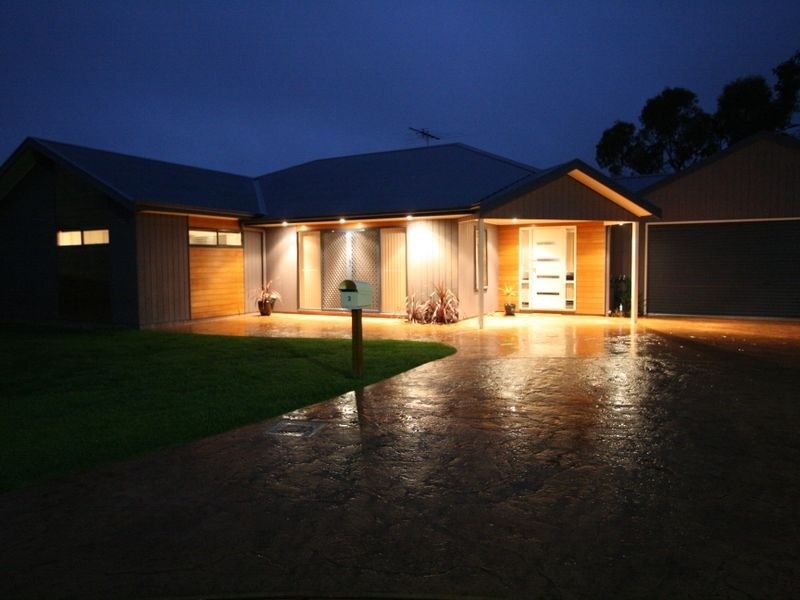 3 Eucalypt Close, Cowes VIC 3922