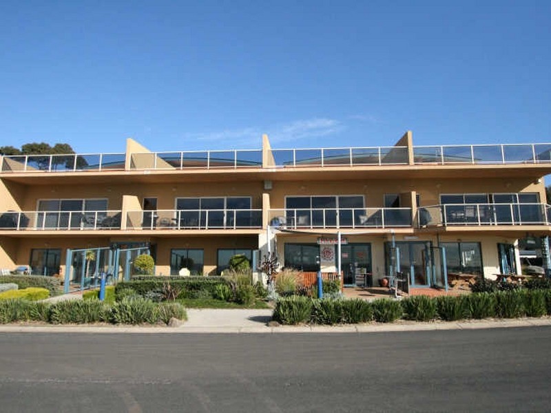 2/9 Beach Road, Rhyll VIC 3923