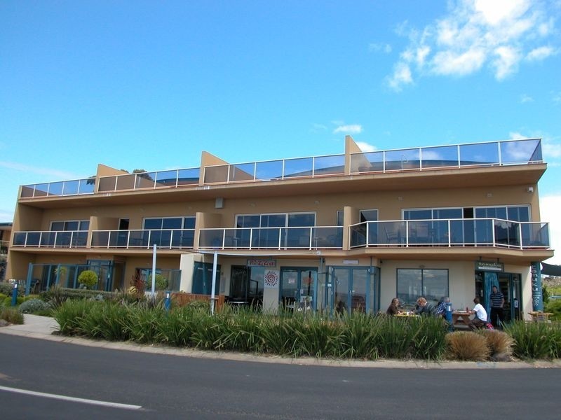 2/9 Beach Road, Rhyll VIC 3923