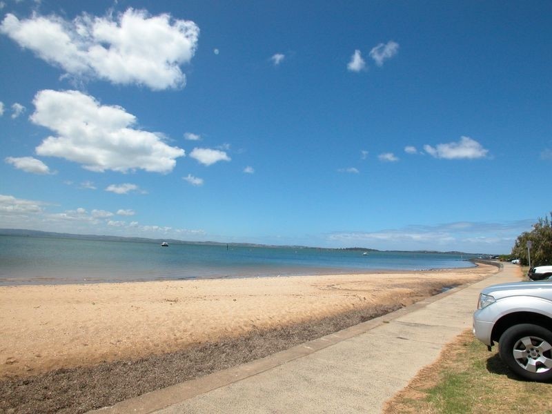 2/9 Beach Road, Rhyll VIC 3923