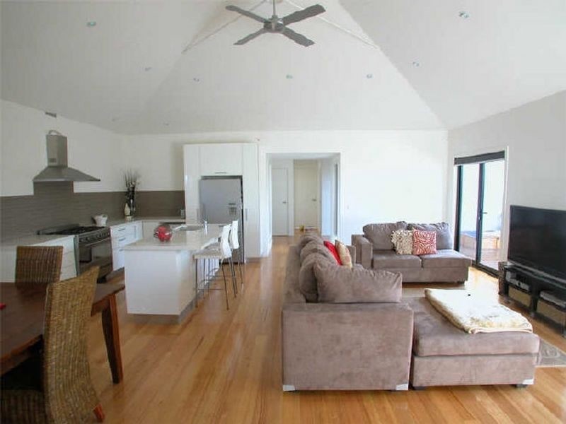 26 Page Avenue, Surf Beach VIC 3922