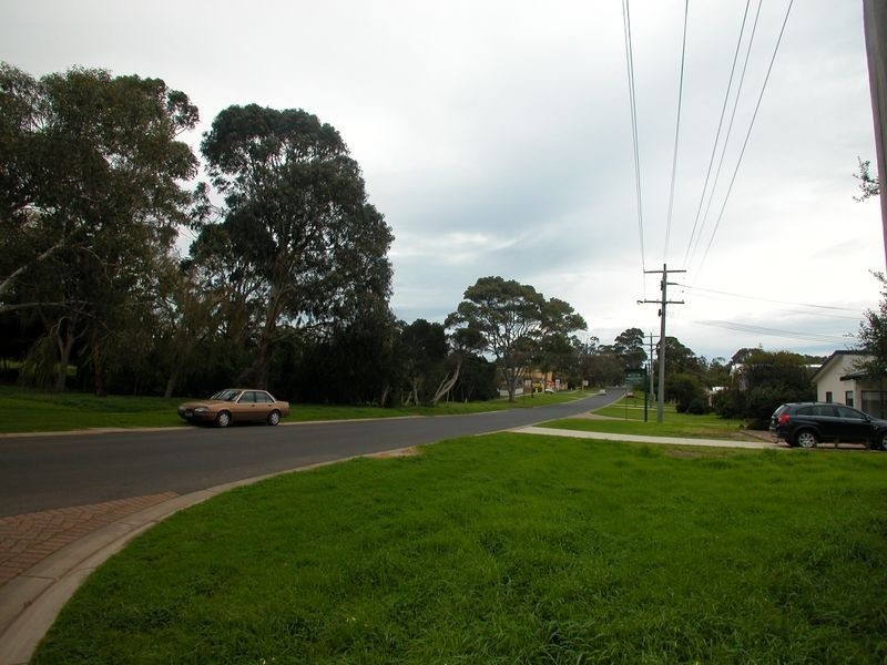 18 Chapel Street, Cowes VIC 3922