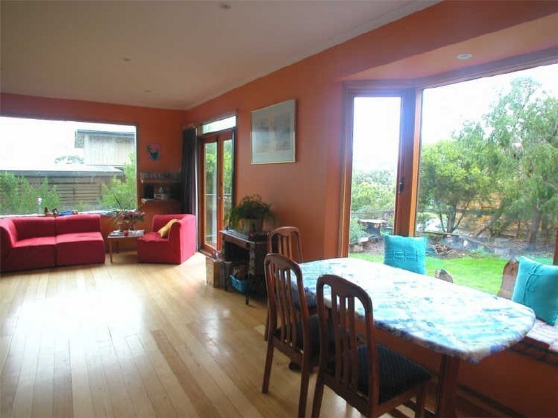 104 Church Street, Cowes VIC 3922