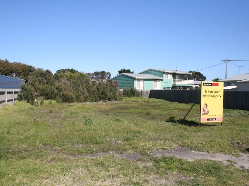 8 First Avenue, Cape Woolamai VIC 3925