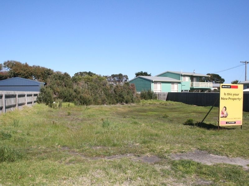 8 First Avenue, Cape Woolamai VIC 3925
