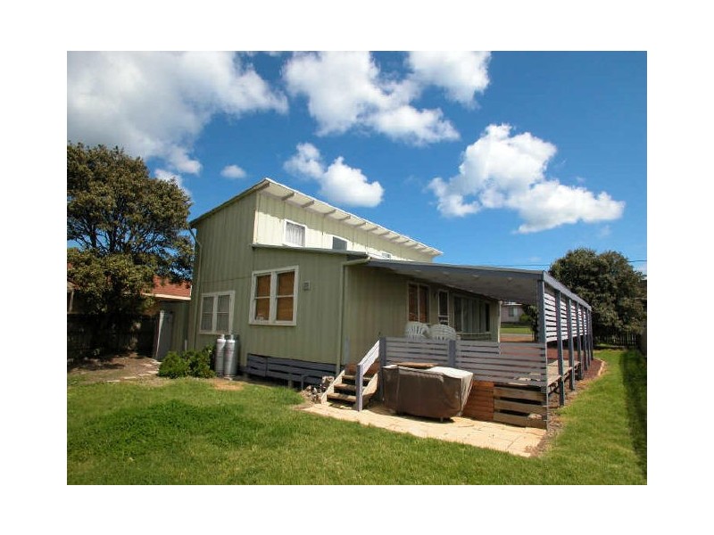 5 Stradbroke Crescent, Surf Beach VIC 3922