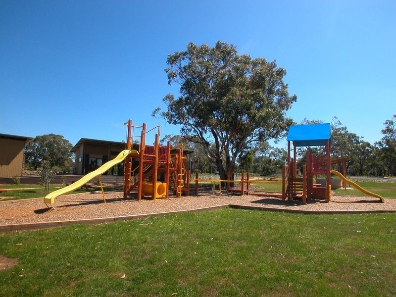 100/2128 Phillip Island Road, Cowes VIC 3922