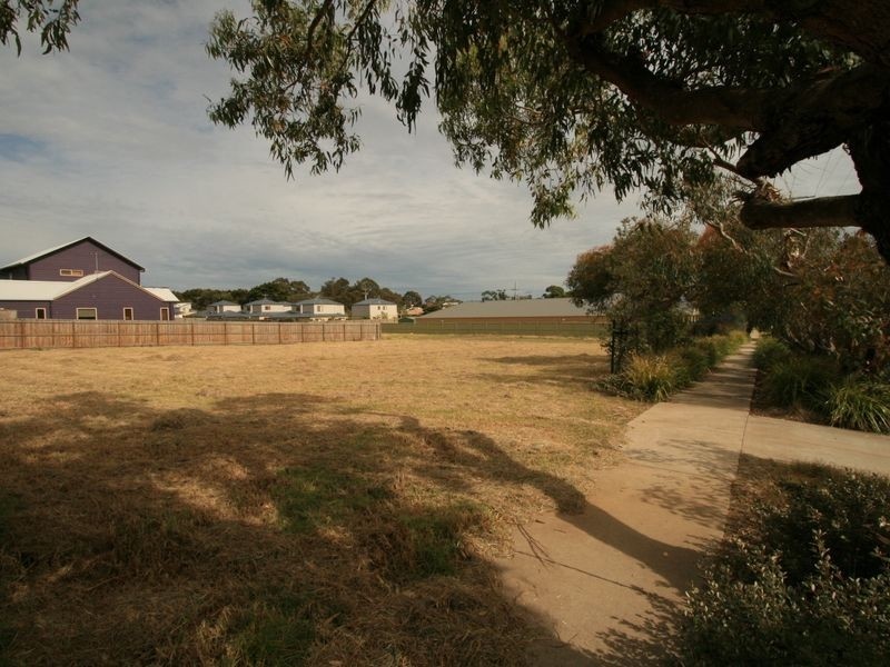 28 Anderson Road, Cowes VIC 3922