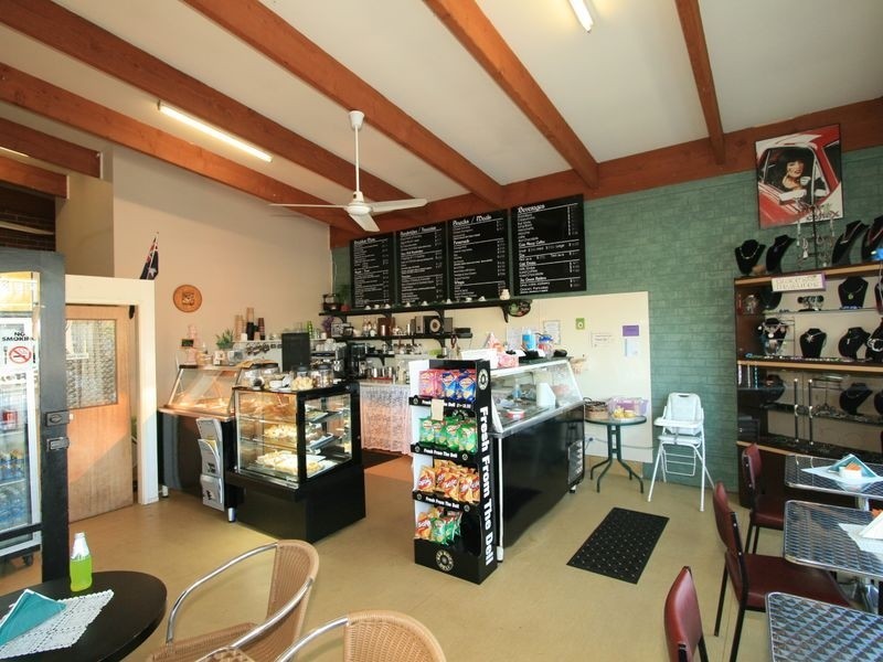 Shop 2/72 Chapel Street, Cowes VIC 3922
