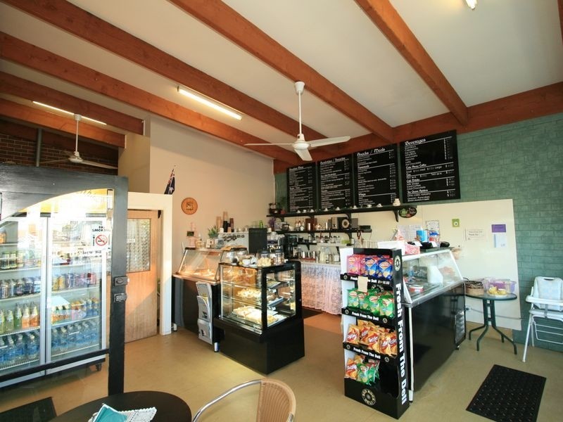 Shop 2/72 Chapel Street, Cowes VIC 3922