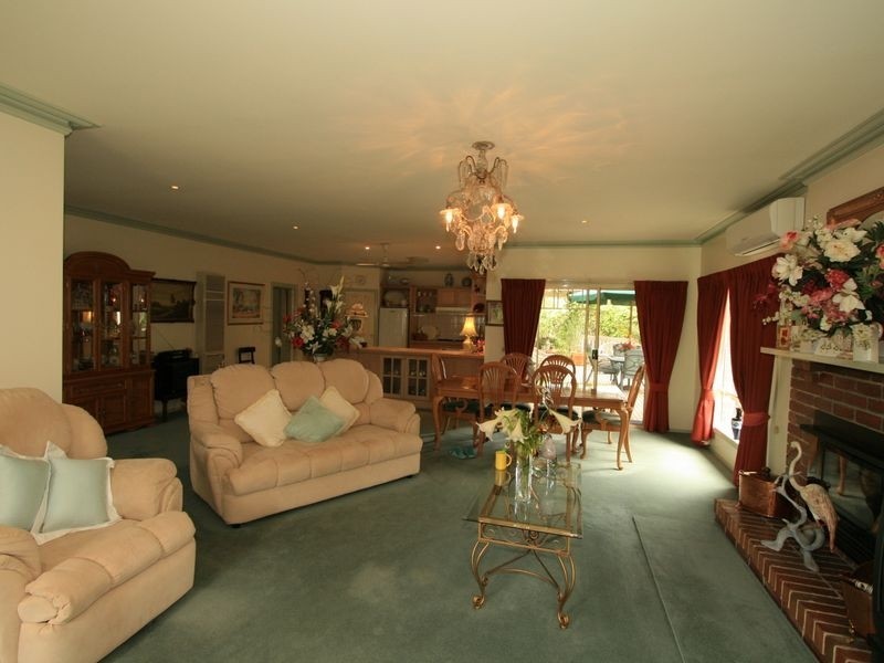 1 Honeyeater Drive, Cowes VIC 3922
