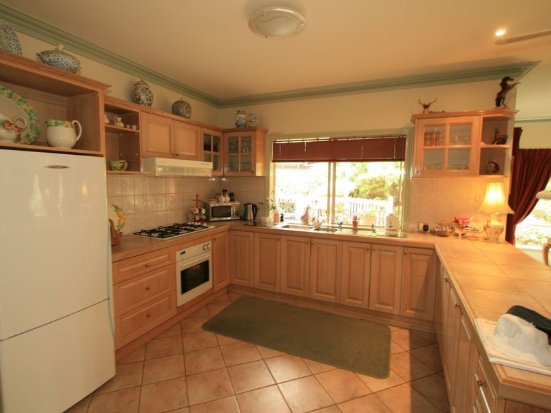 1 Honeyeater Drive, Cowes VIC 3922