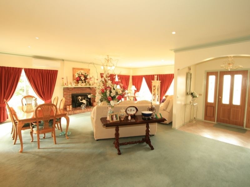 1 Honeyeater Drive, Cowes VIC 3922