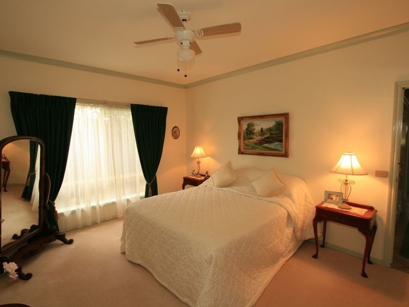 1 Honeyeater Drive, Cowes VIC 3922