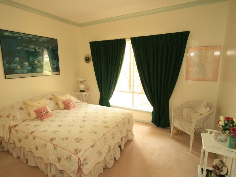 1 Honeyeater Drive, Cowes VIC 3922