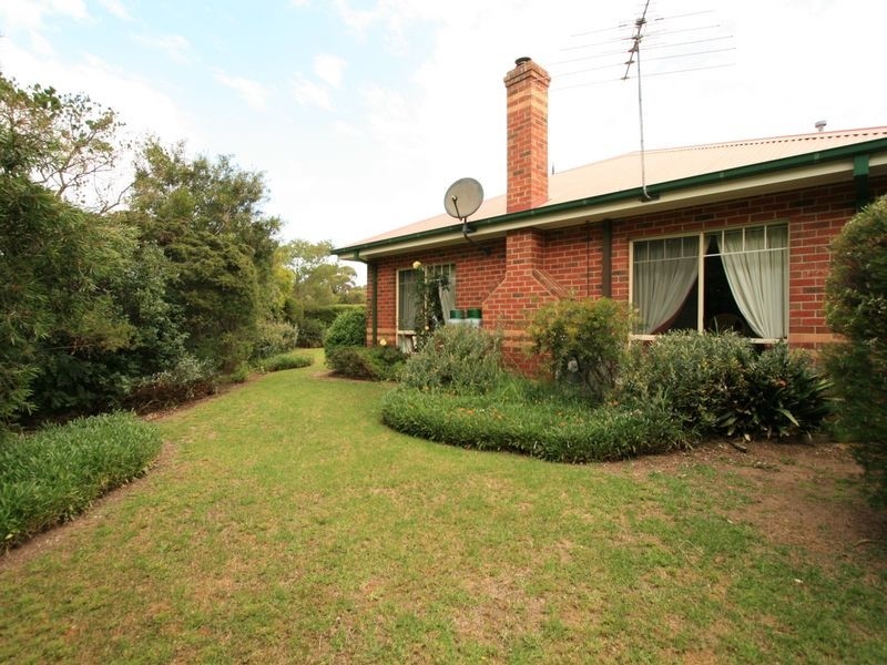 1 Honeyeater Drive, Cowes VIC 3922