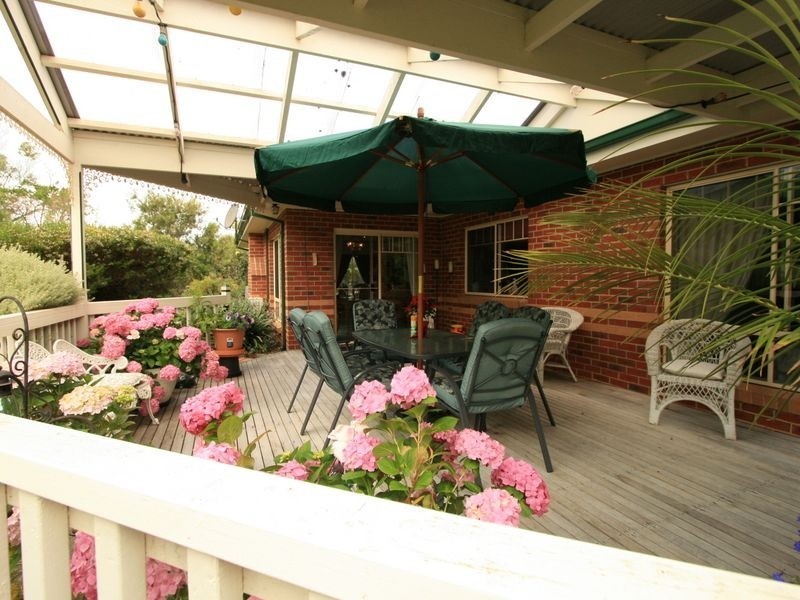 1 Honeyeater Drive, Cowes VIC 3922