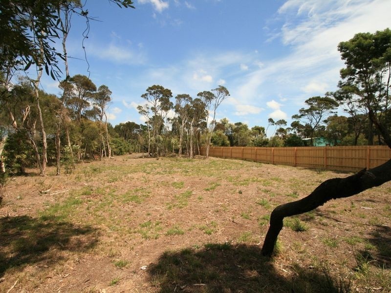 5 Holiday Court, Cowes VIC 3922