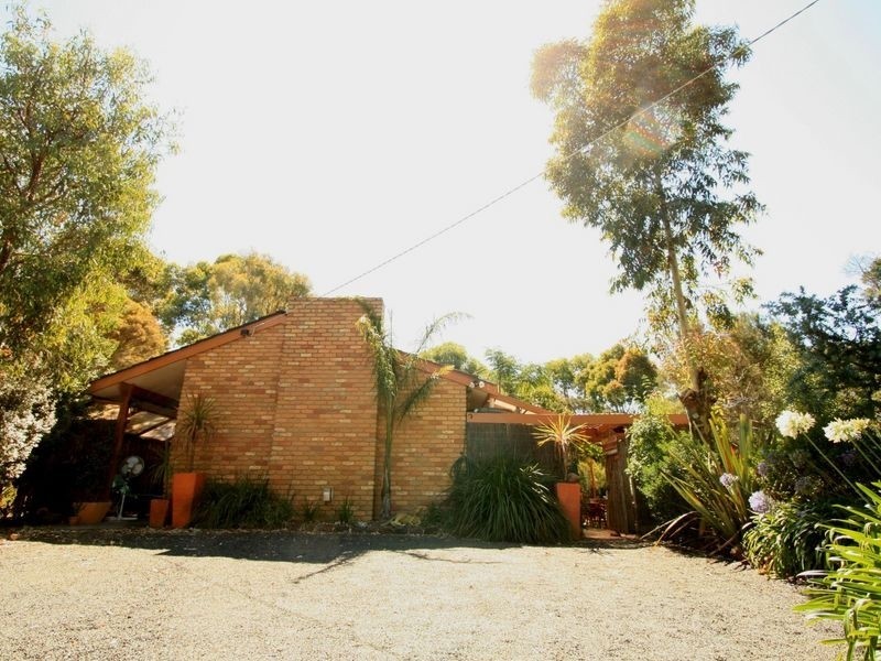 4 Hill Court, Cowes VIC 3922