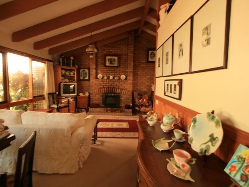 4 Hill Court, Cowes VIC 3922