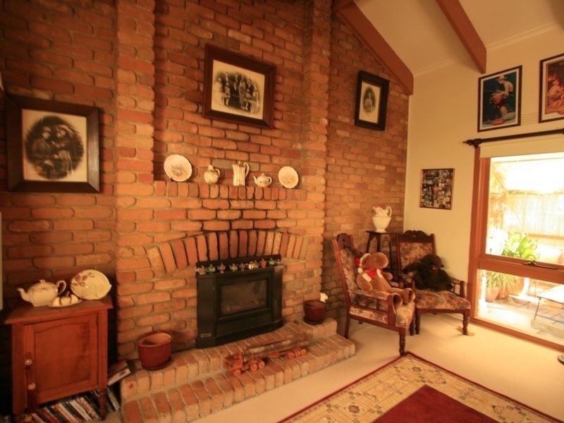 4 Hill Court, Cowes VIC 3922