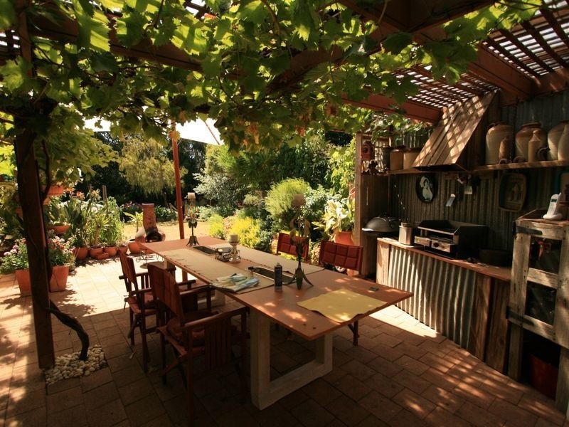 4 Hill Court, Cowes VIC 3922