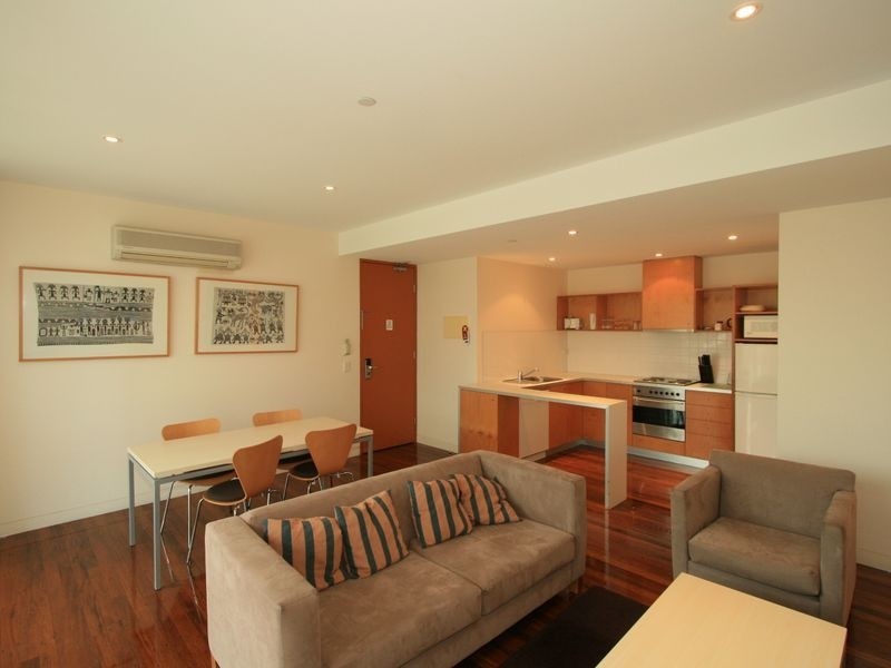 16/9 Cnr Chapel Street & Bass Avenue, Cowes VIC 3922