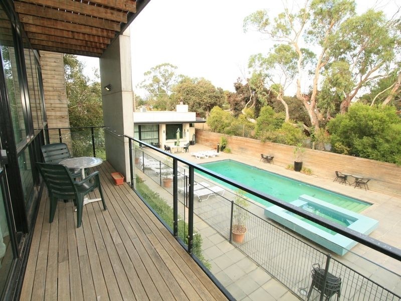 16/9 Cnr Chapel Street & Bass Avenue, Cowes VIC 3922