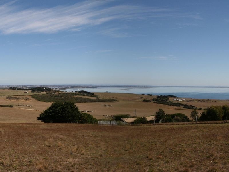 45 Punchbowl Road, San Remo VIC 3925
