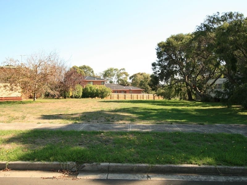 34 Alexander Avenue, Cowes VIC 3922