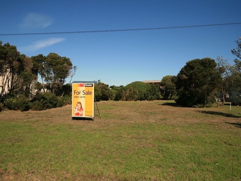 23 Malcalm Avenue, Surf Beach VIC 3922
