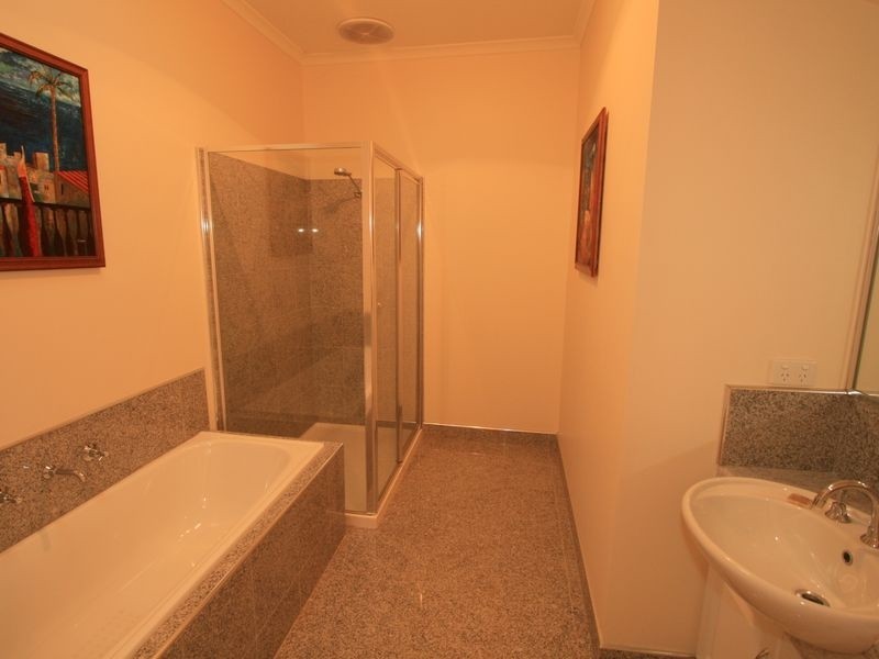 2/19 Church Street, Cowes VIC 3922