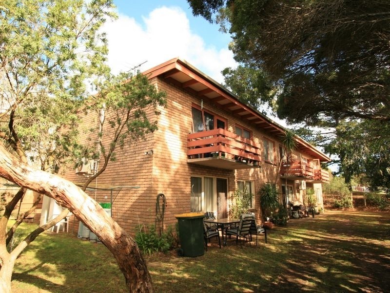 1/7 Bass Avenue, Cowes VIC 3922