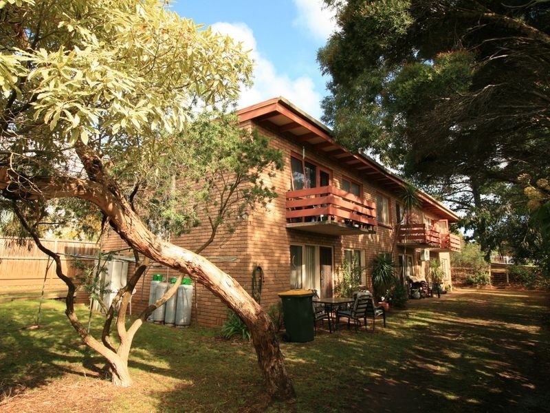 2/7 Bass Avenue, Cowes VIC 3922