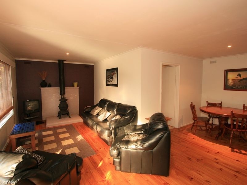 21 Lansell Road, Cowes VIC 3922