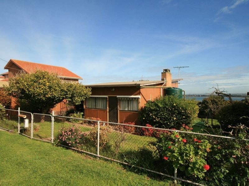 1 The Mount Drive, San Remo VIC 3925