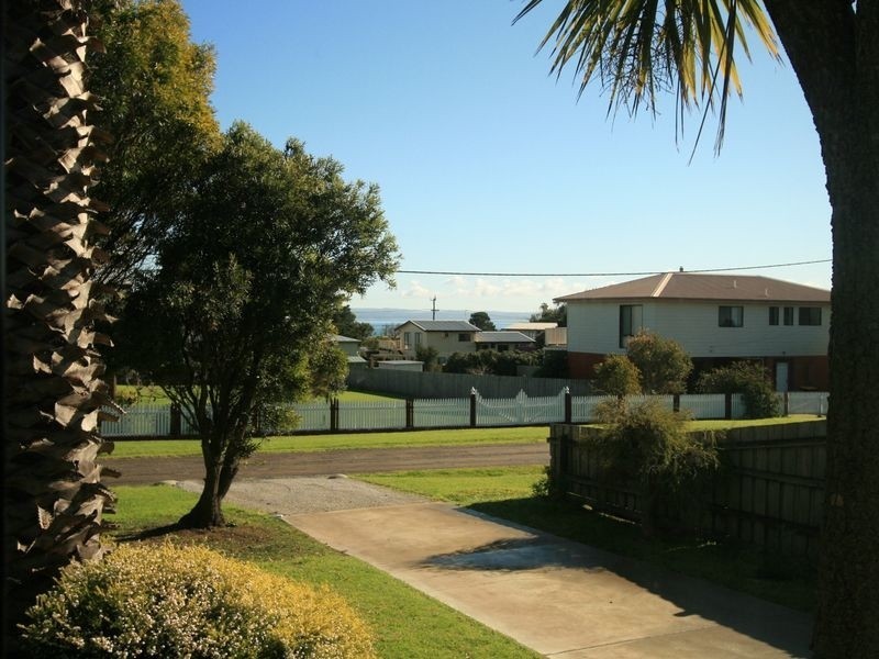 7 Bowcombe Crescent, Ventnor VIC 3922