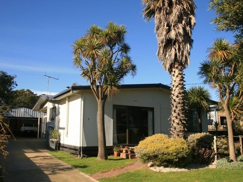 7 Bowcombe Crescent, Ventnor VIC 3922